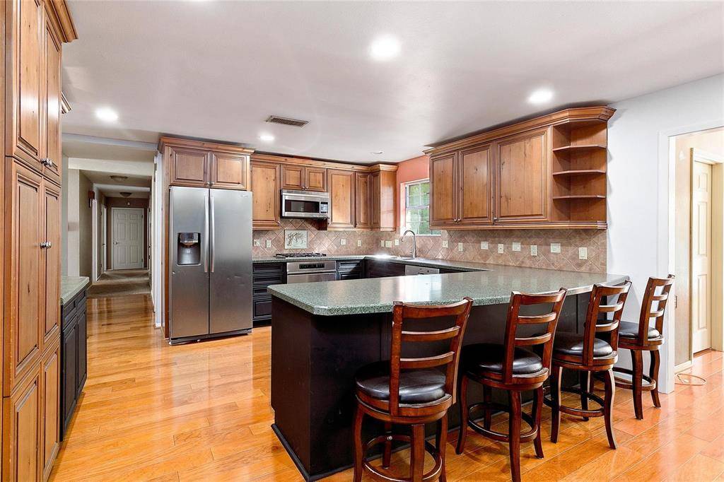 North Richland Hills, TX 76180,6728 Victoria Avenue