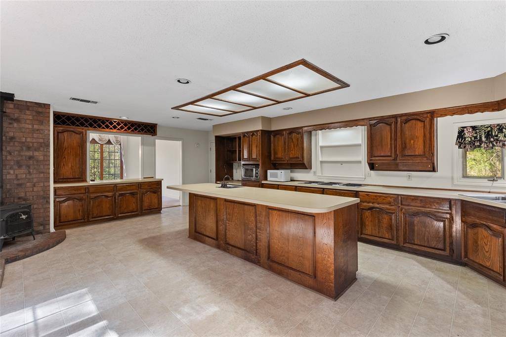 Commerce, TX 75428,2212 Charity Road