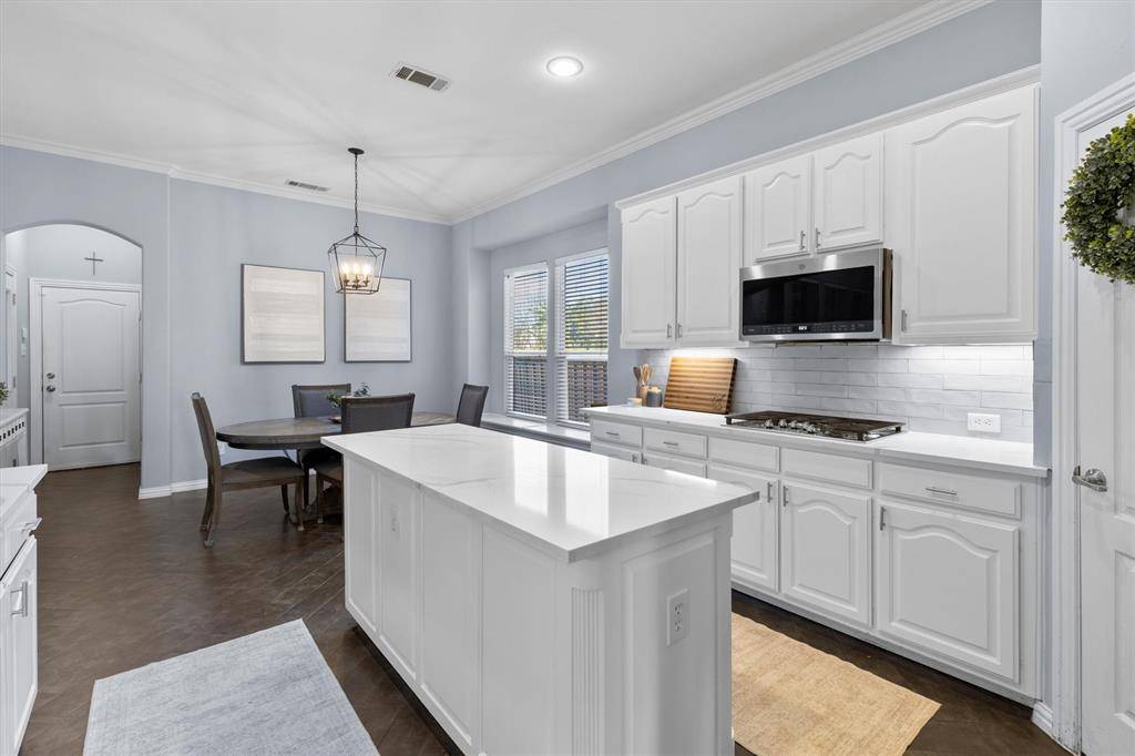 Carrollton, TX 75007,1709 E Branch Hollow Drive