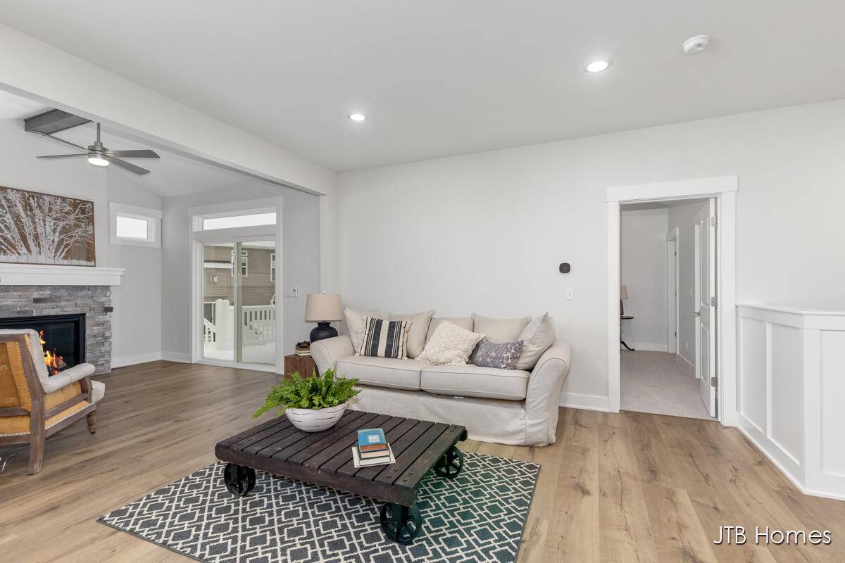 Rockford, MI 49341,6604 Timber Crest DR NE