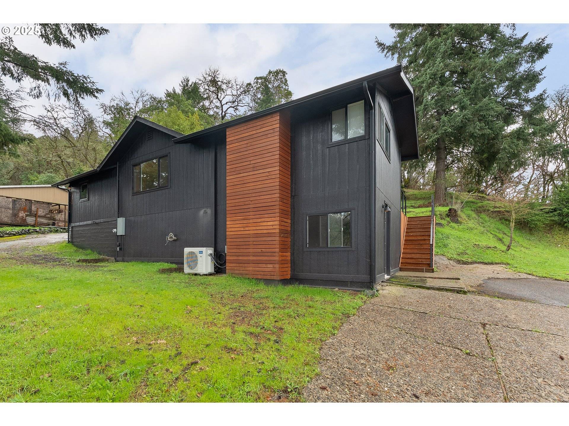 Roseburg, OR 97470,1303 SE STRONG AVE