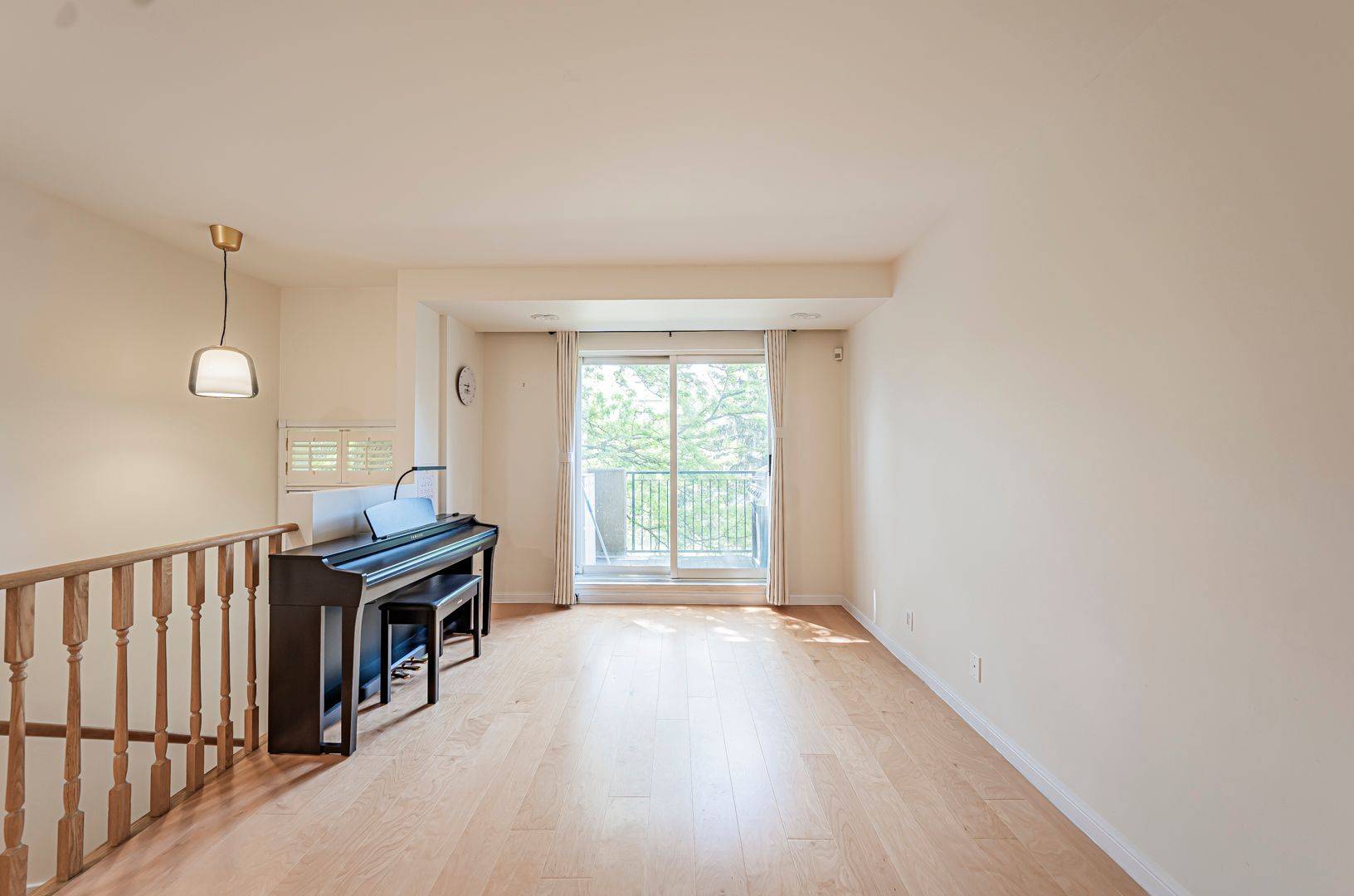 Toronto C14, ON M2N 6W7,28 sommerset WAY #1227