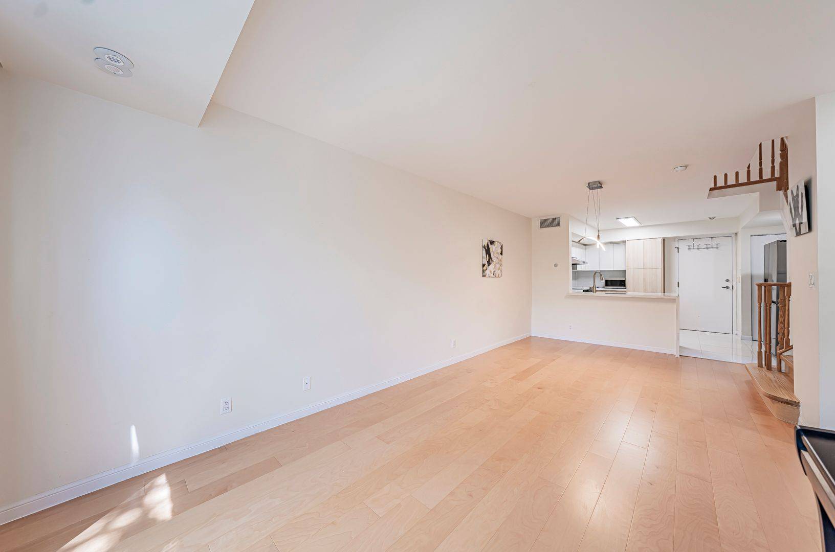 Toronto C14, ON M2N 6W7,28 sommerset WAY #1227