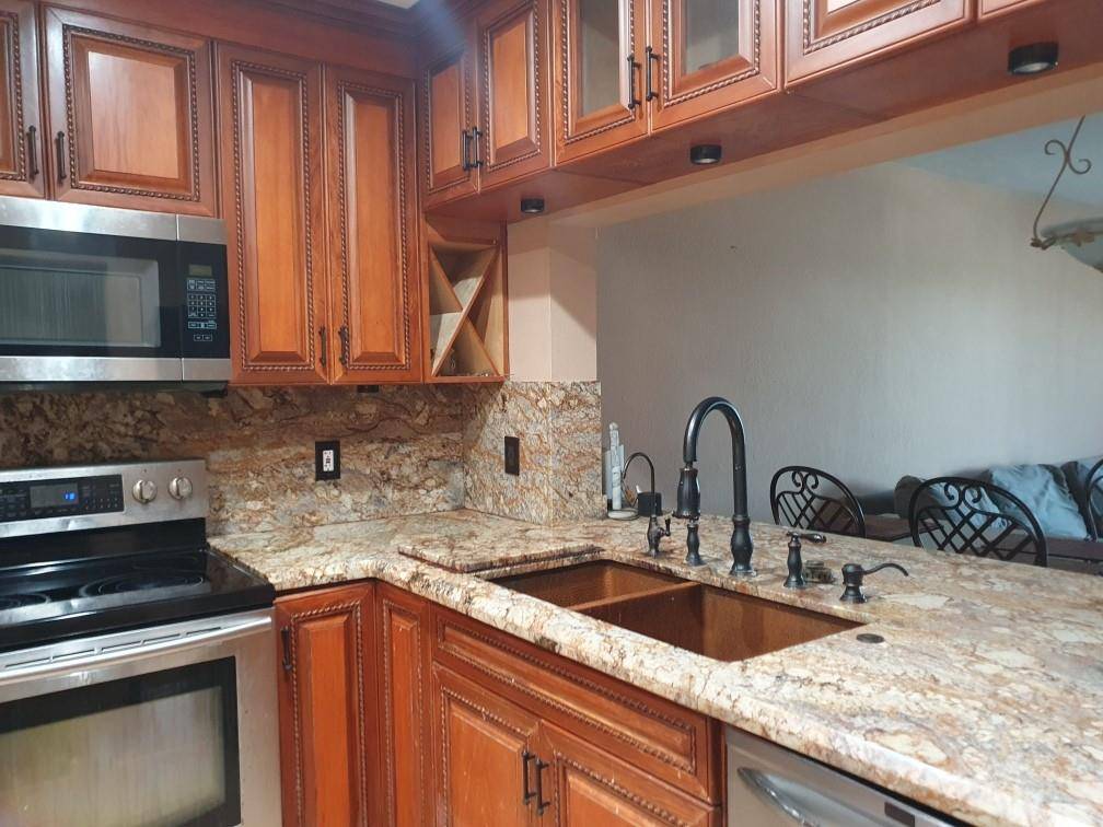 Deerfield Beach, FL 33064,1101 Crystal Lake Dr #704