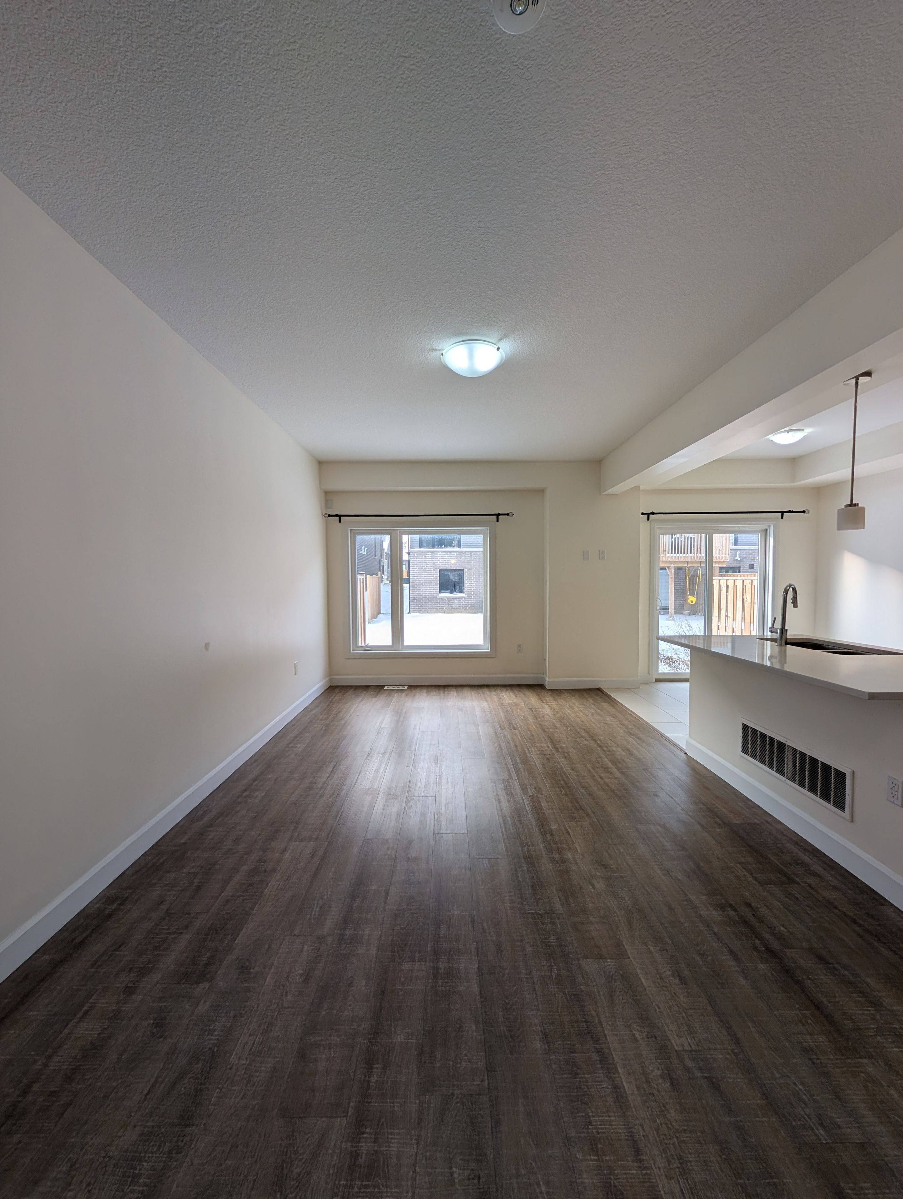 Hamilton, ON L9C 0E7,55 Southam LN