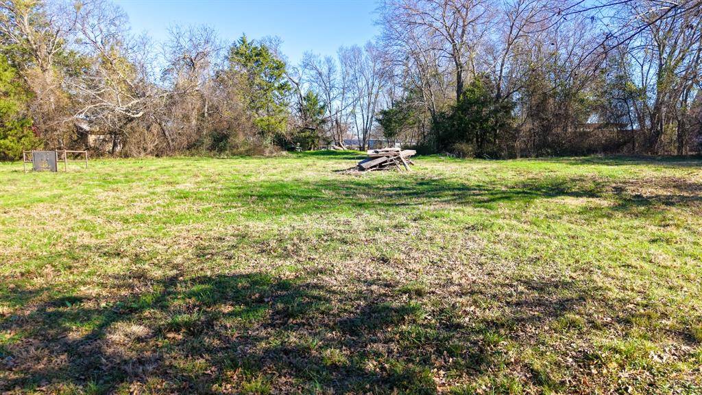 Kemp, TX 75143,210 Forest Lane