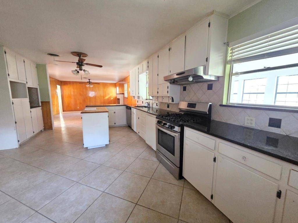 Haltom City, TX 76117,5708 Starlight Drive