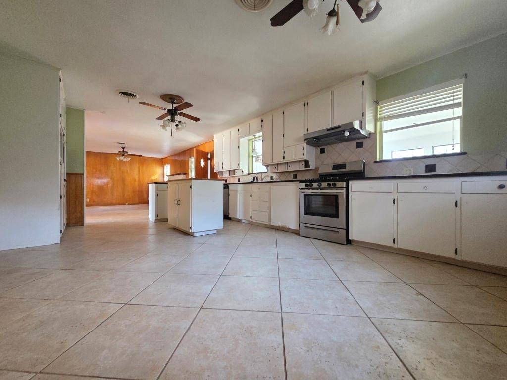 Haltom City, TX 76117,5708 Starlight Drive