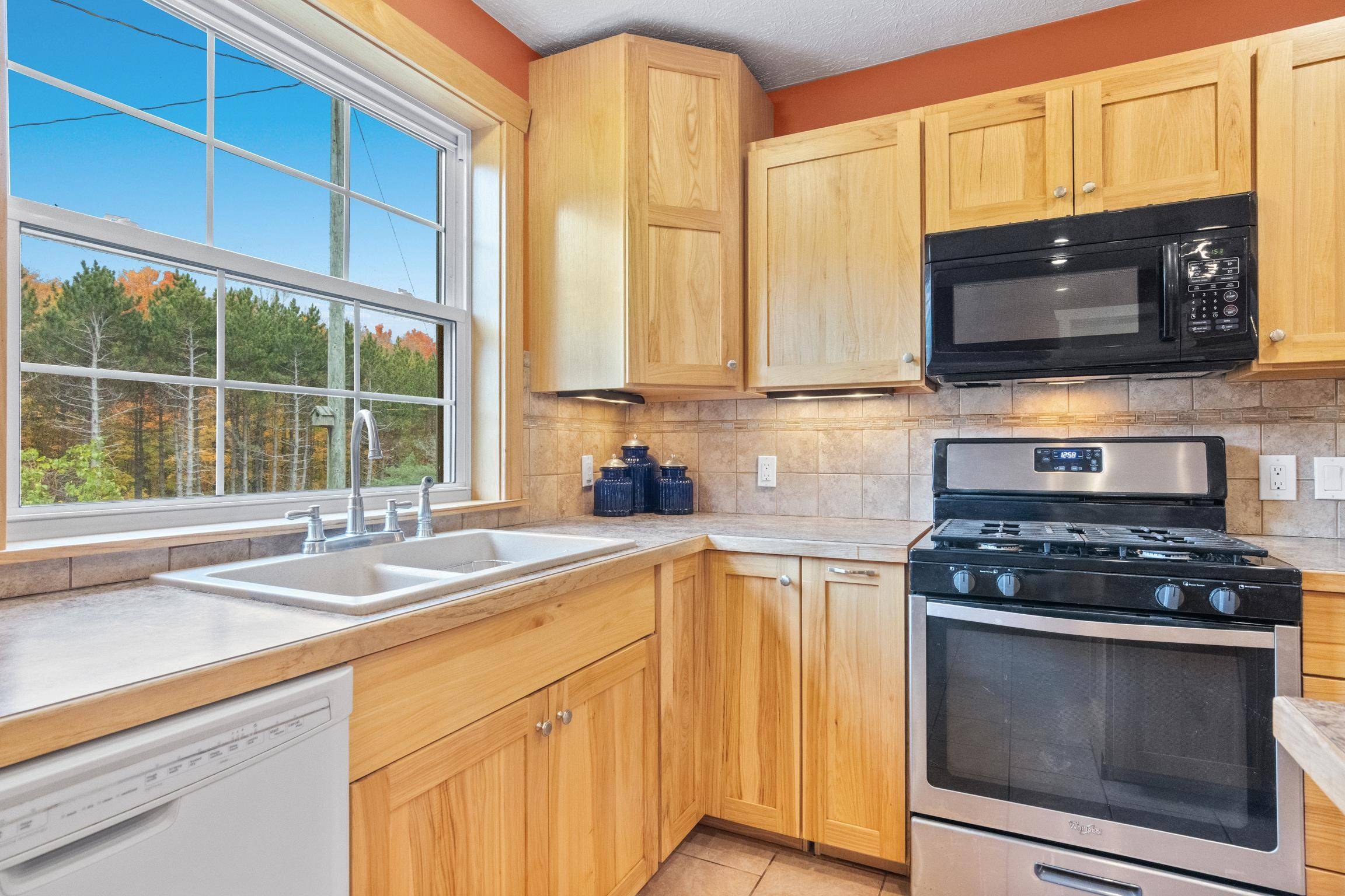 Alden, MI 49612,10039 McPherson RD