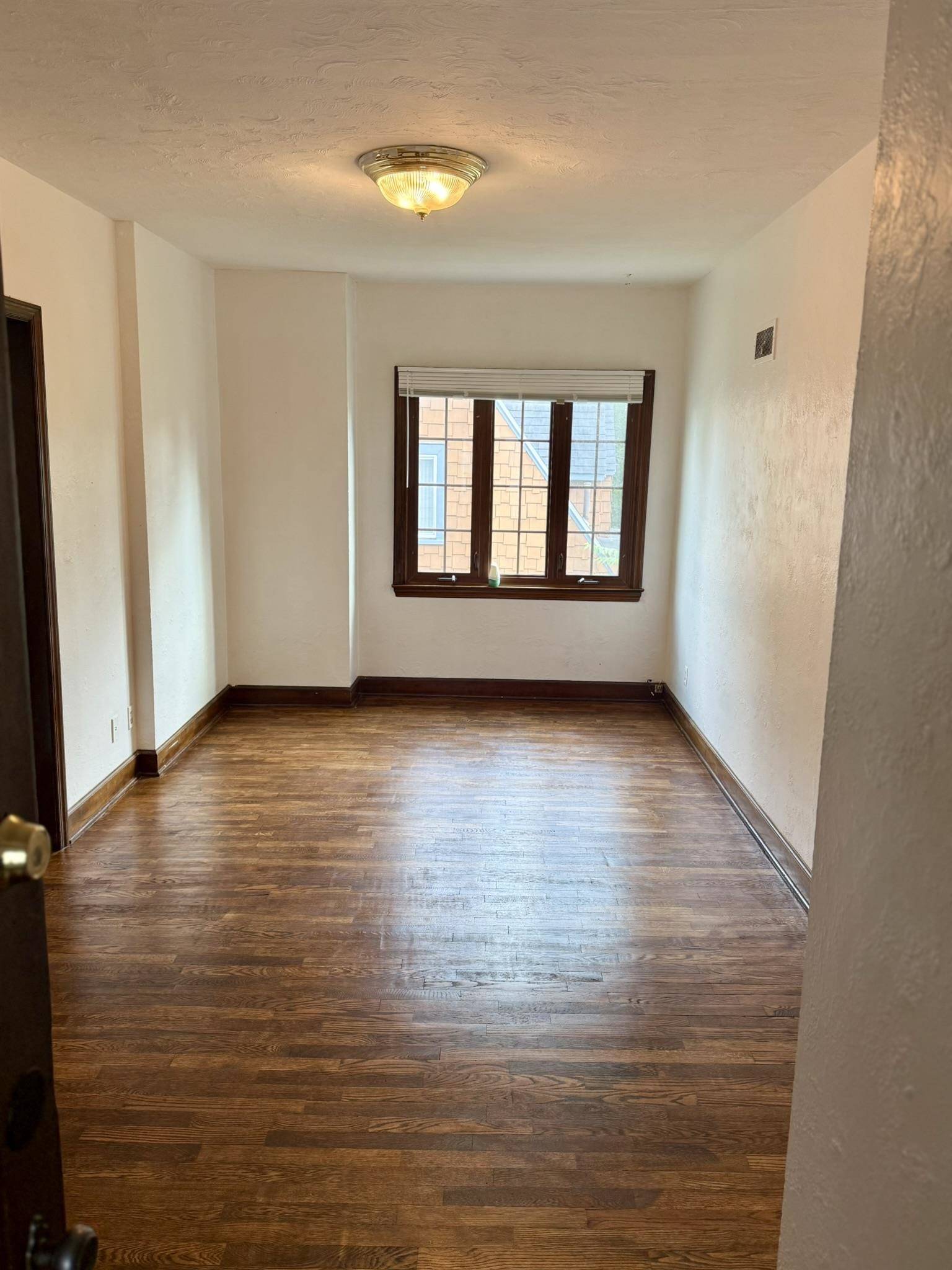 Mount Pleasant, MI 48858,706 S Arnold ST