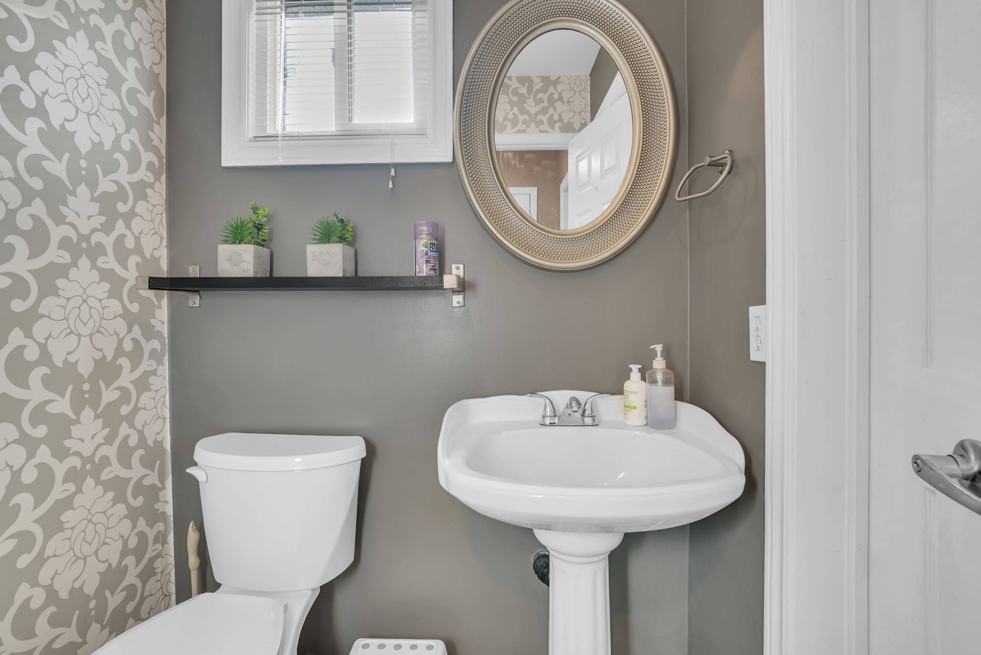 Barrie, ON L4M 5X2,30 Rosenfeld DR