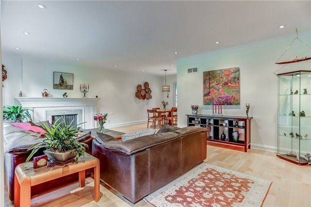 Mississauga, ON L5H 3A8,1268 Lorne Park RD