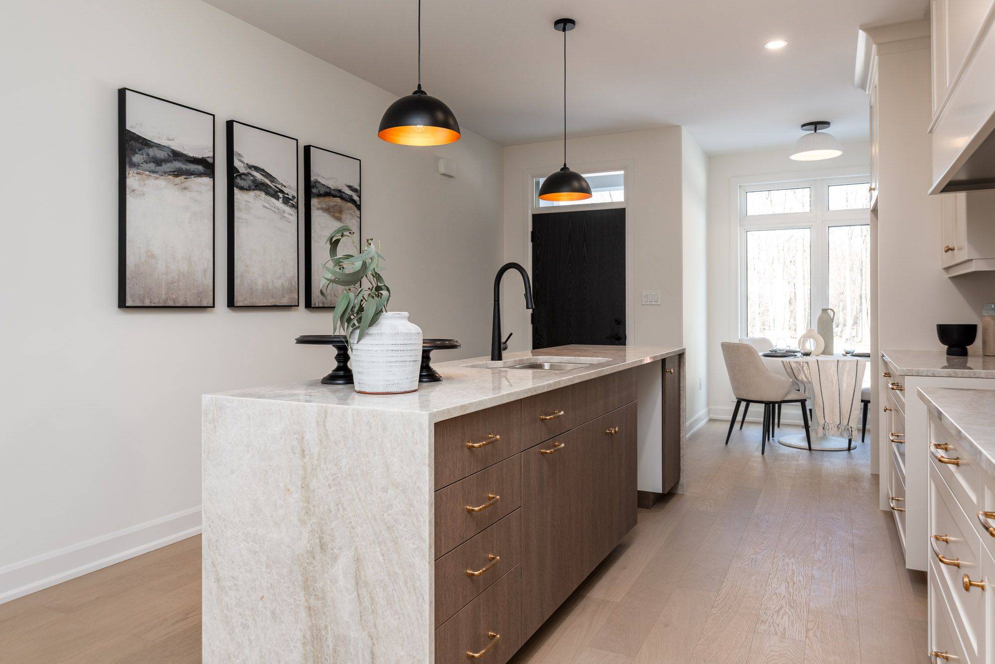 Pelham, ON L3C 3C3,11 Stickles ST