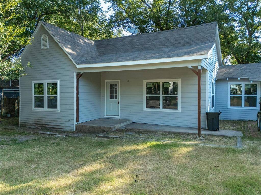 Ennis, TX 75119,1106 N McKinney Street