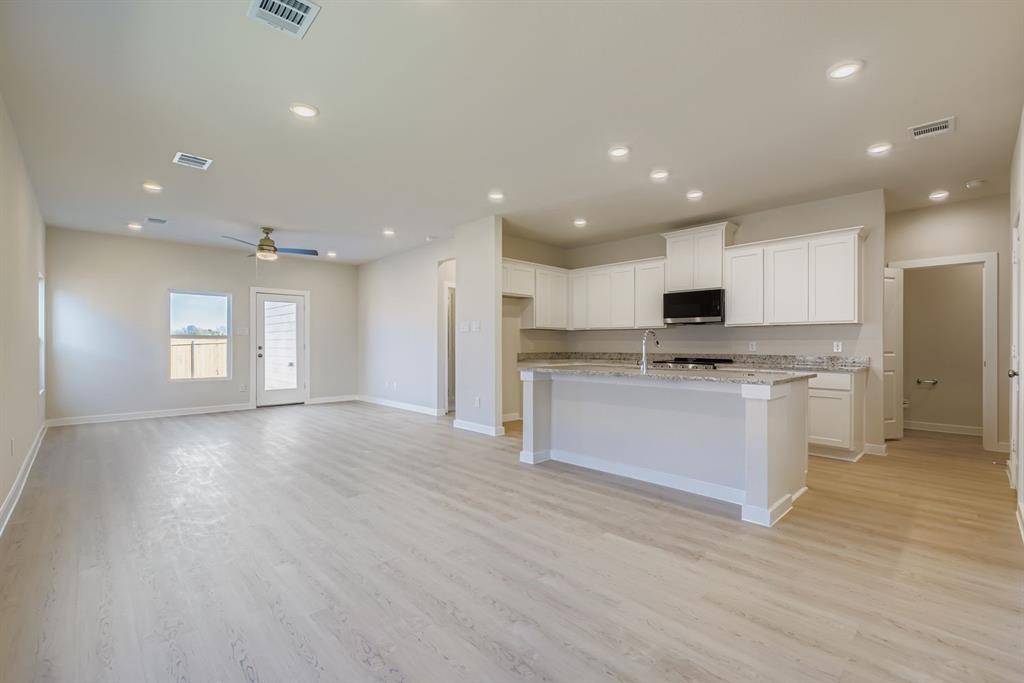 Ferris, TX 75125,465 Suffolk Drive