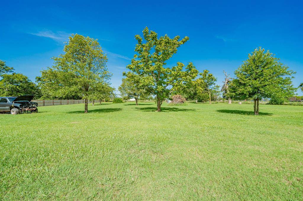 Kemp, TX 75143,19824 Highway 274