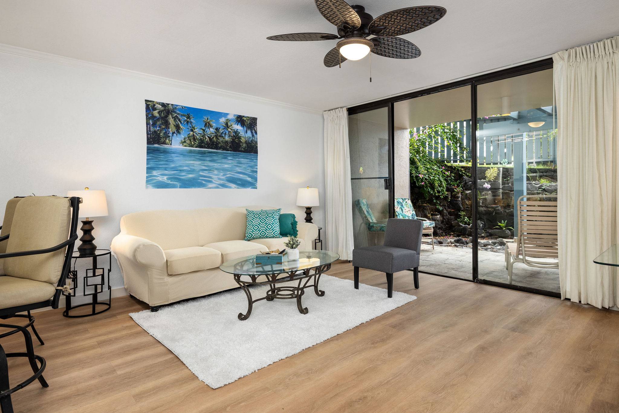 Kailua-kona, HI 96740,75-5888 ALII DRIVE #B2