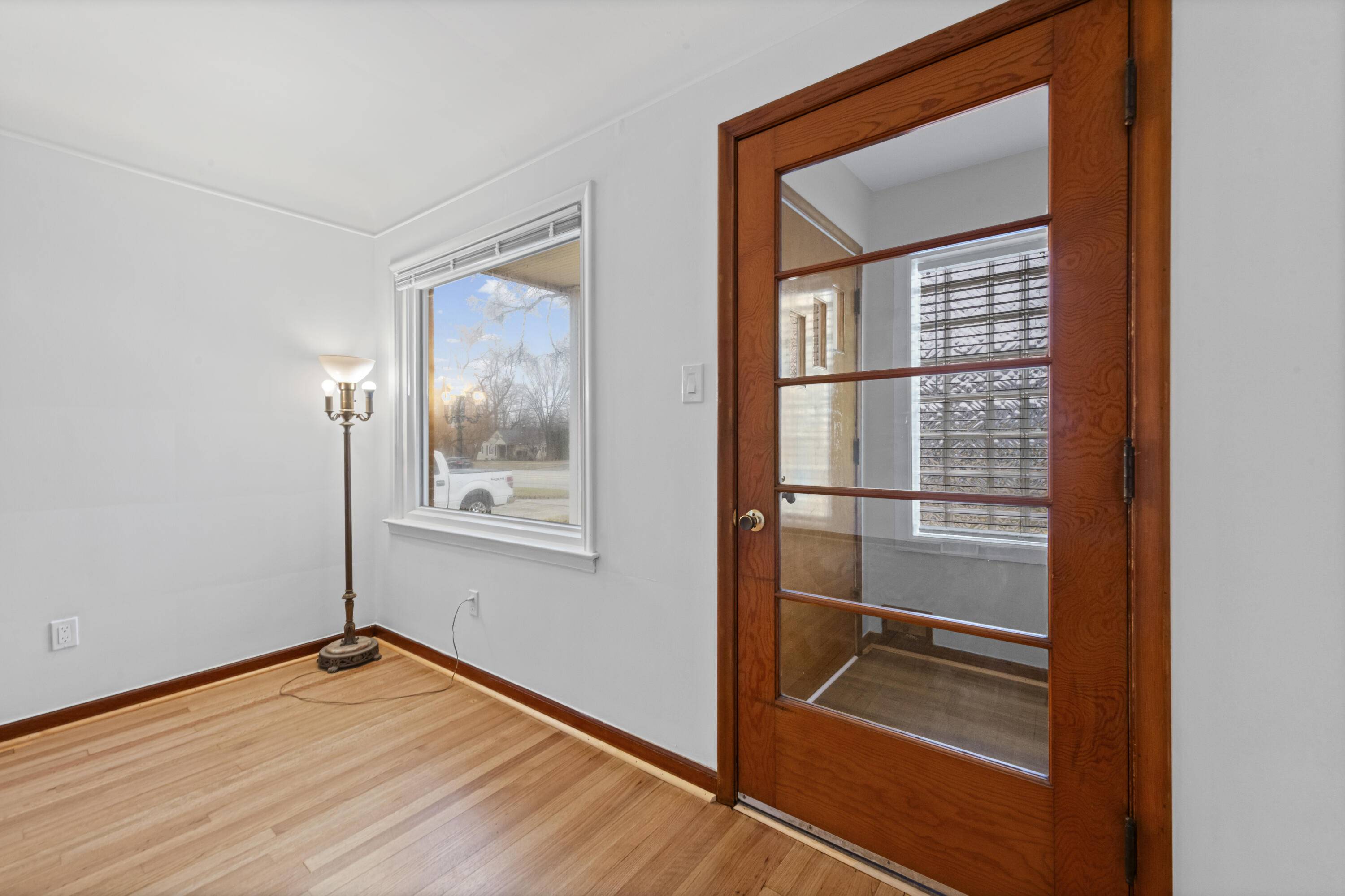 Redford, MI 48239,15887 Beech Daly