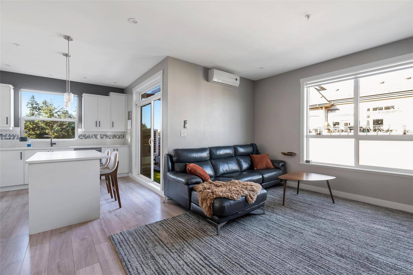 Langford, BC V9B 3X4,2783 Strathmore Rd #401