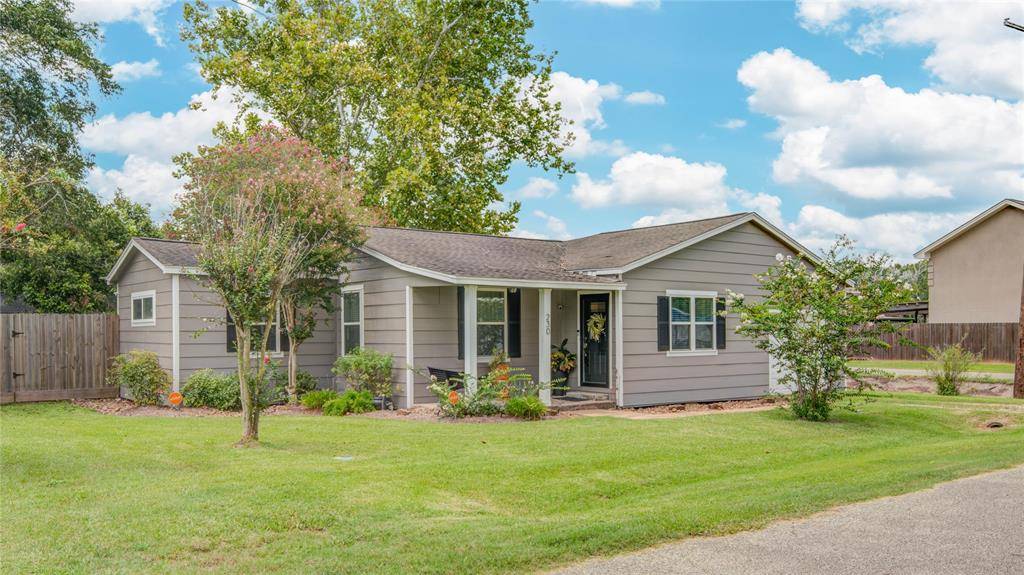 Brazoria, TX 77422,230 2nd Street