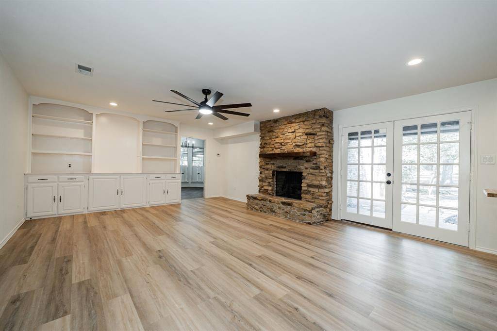 Dalworthington Gardens, TX 76016,2811 Burlwood Drive