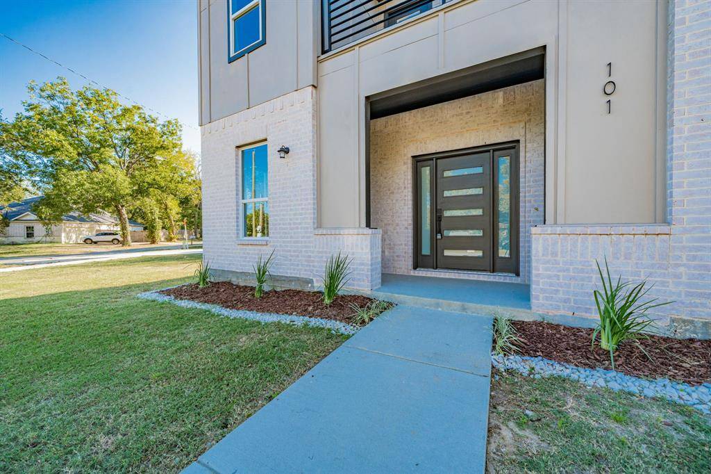 Terrell, TX 75160,101 Burnett Street