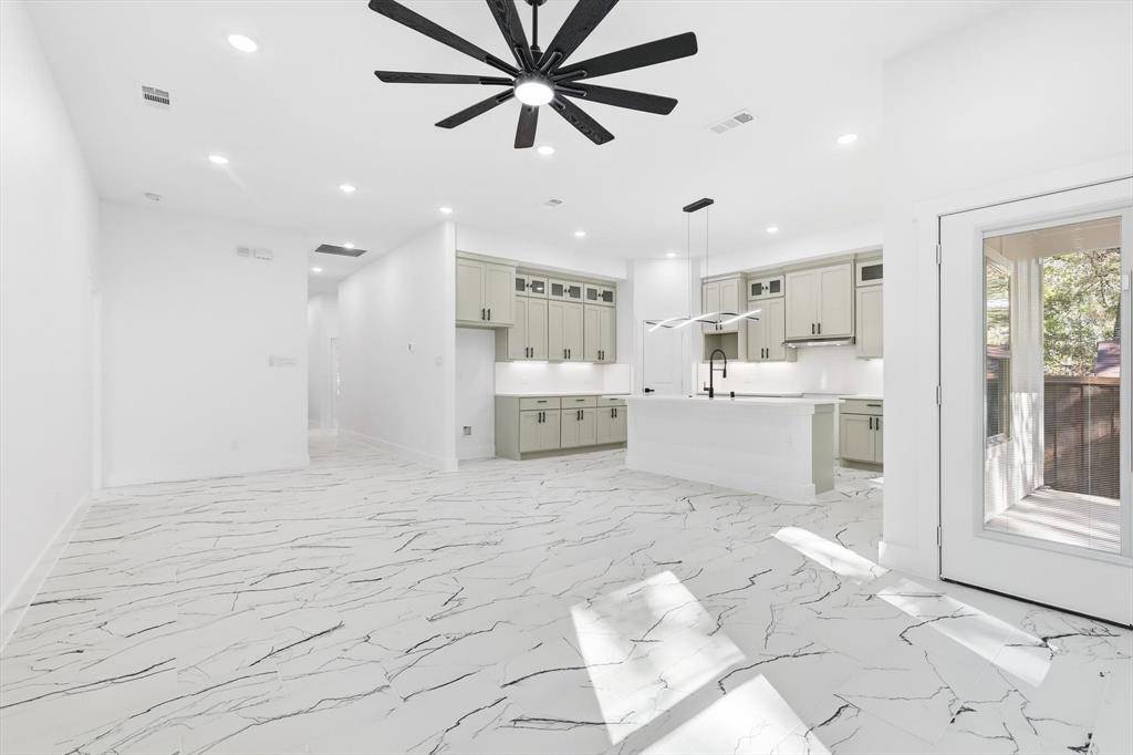 Gun Barrel City, TX 75156,105 Forest Oaks Drive