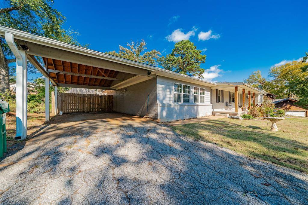 Palestine, TX 75801,207 Inwood Drive