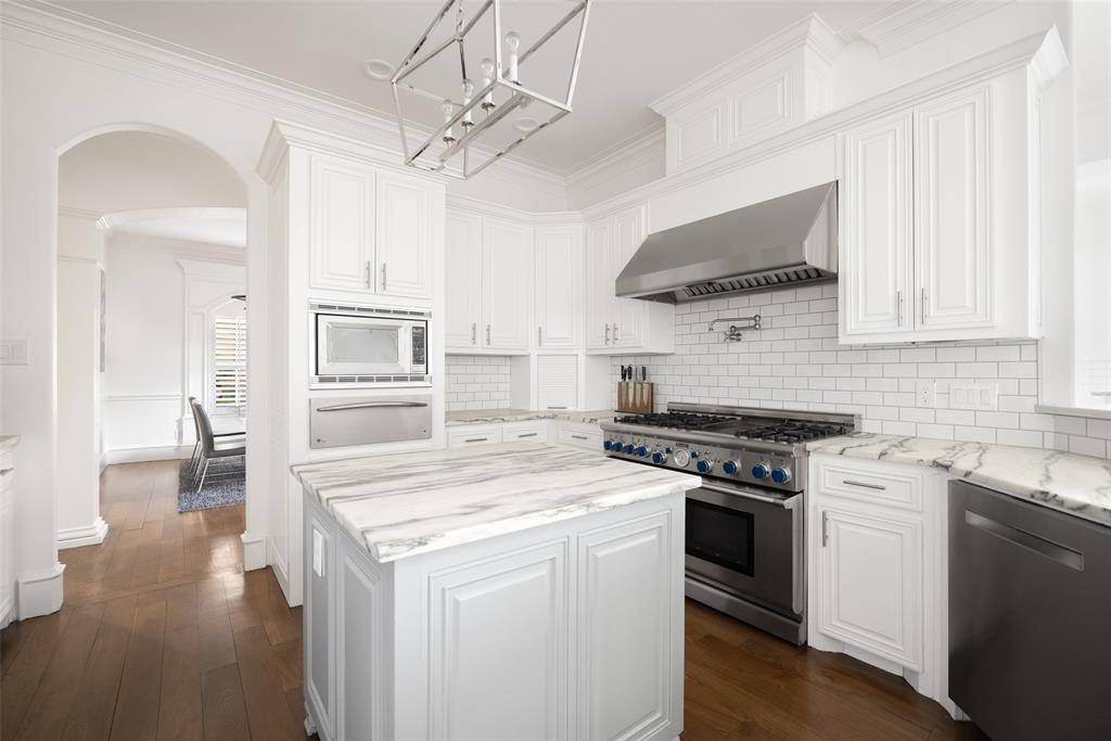 Dallas, TX 75214,6560 Vanderbilt Avenue