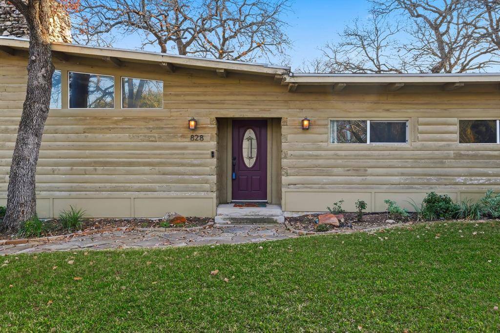 Highland Village, TX 75077,828 Highland Village Road