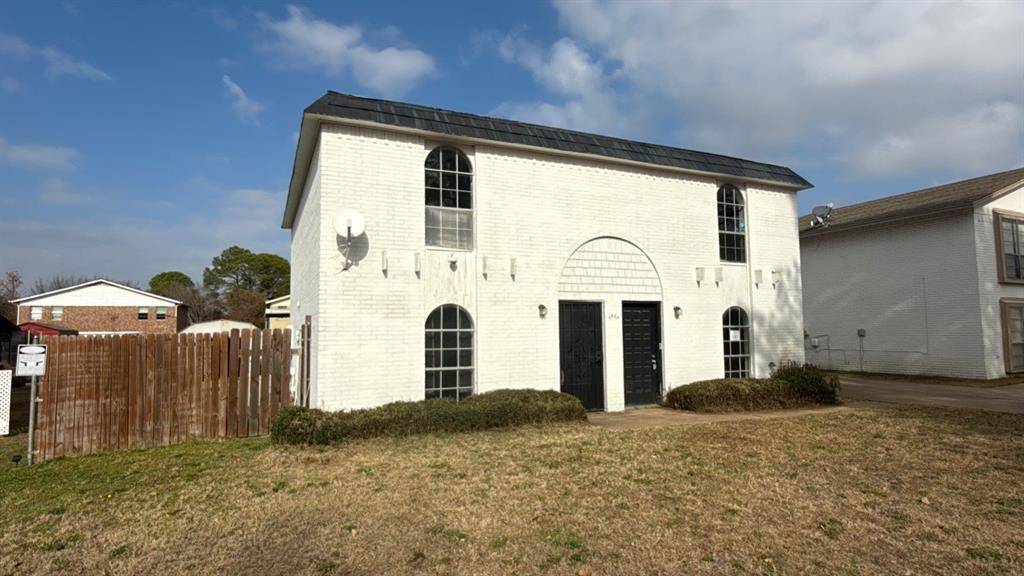 Arlington, TX 76012,1907 Nolen Court