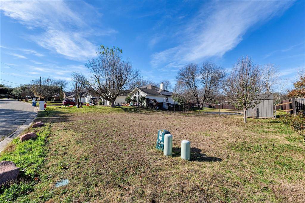 Hewitt, TX 76643,324 Hedrick Drive