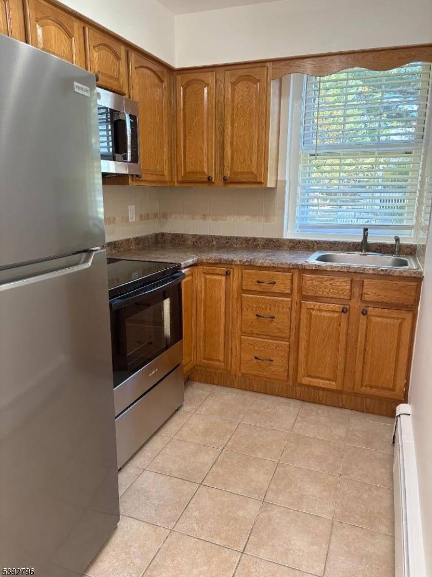 Morristown Town, NJ 07960,83 Wetmore Ave #7