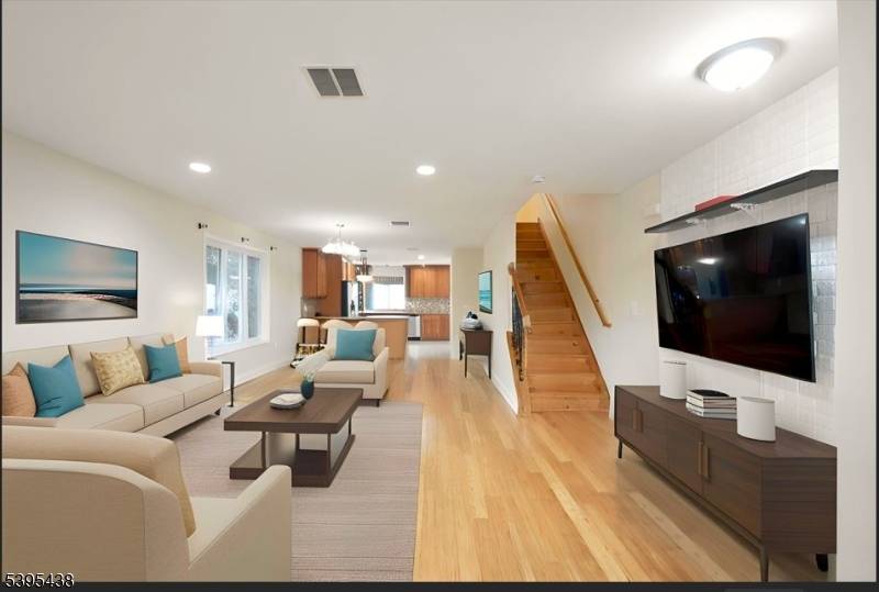 Hackensack City, NJ 07601,12 Pulaski Pl