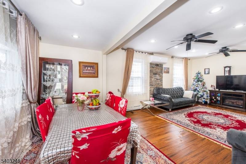 Wanaque Boro, NJ 07420,1216 Ringwood Ave