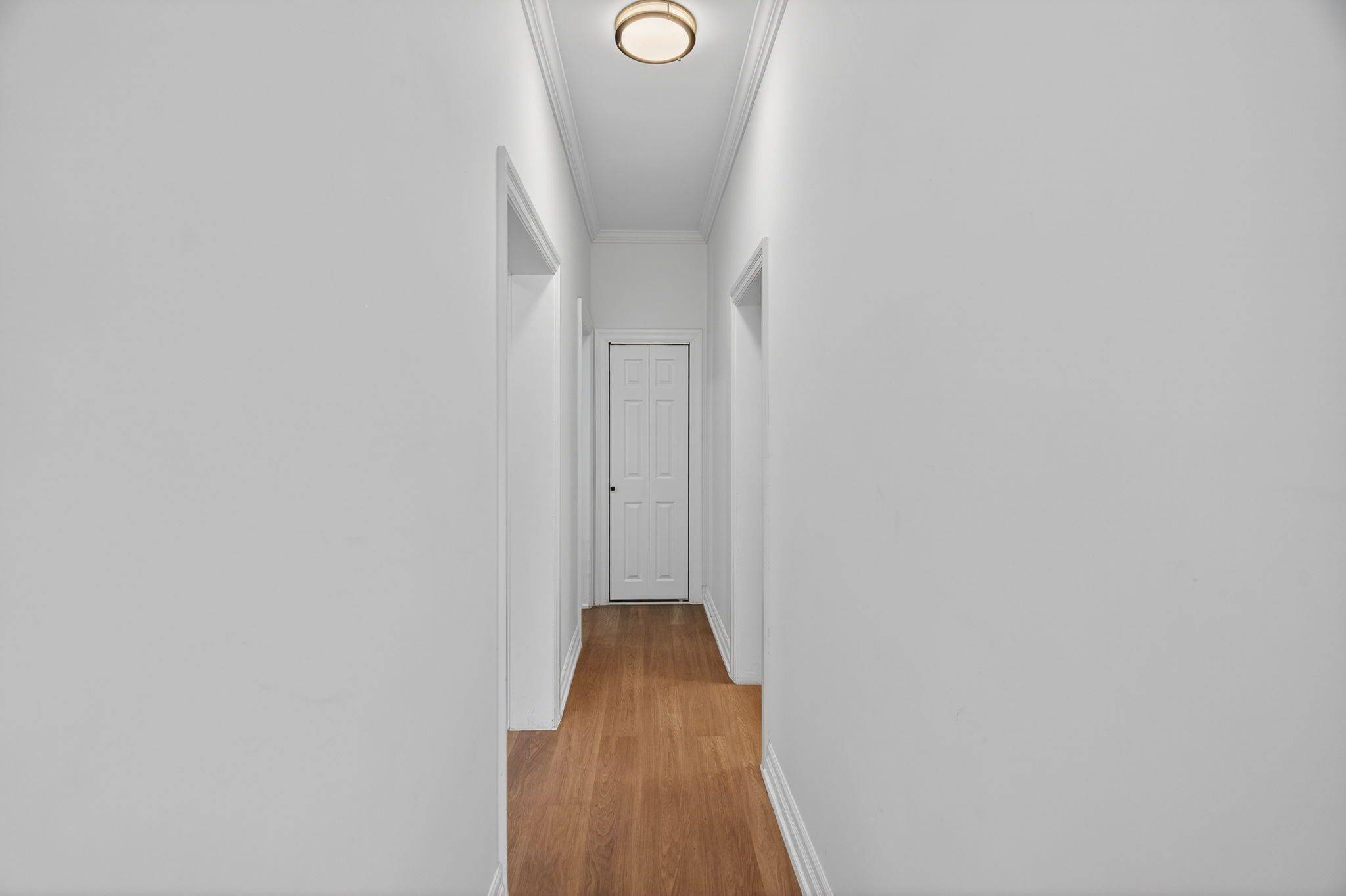 Toronto C02, ON M6G 2K4,7 Ellsworth AVE