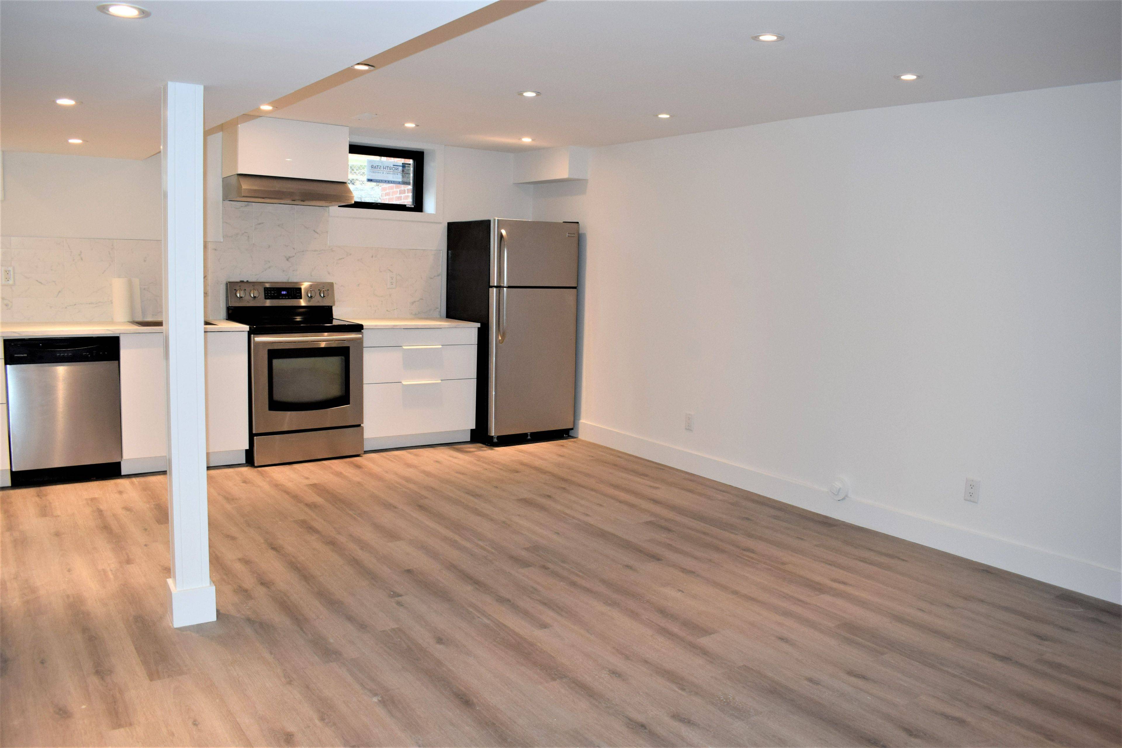 Toronto W05, ON M3M 2A9,33 Ianhall RD #Bsmnt