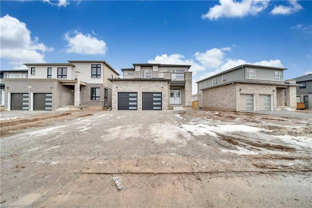 Niagara Falls, ON L2H 3T9,7871 SEABISCUIT DR