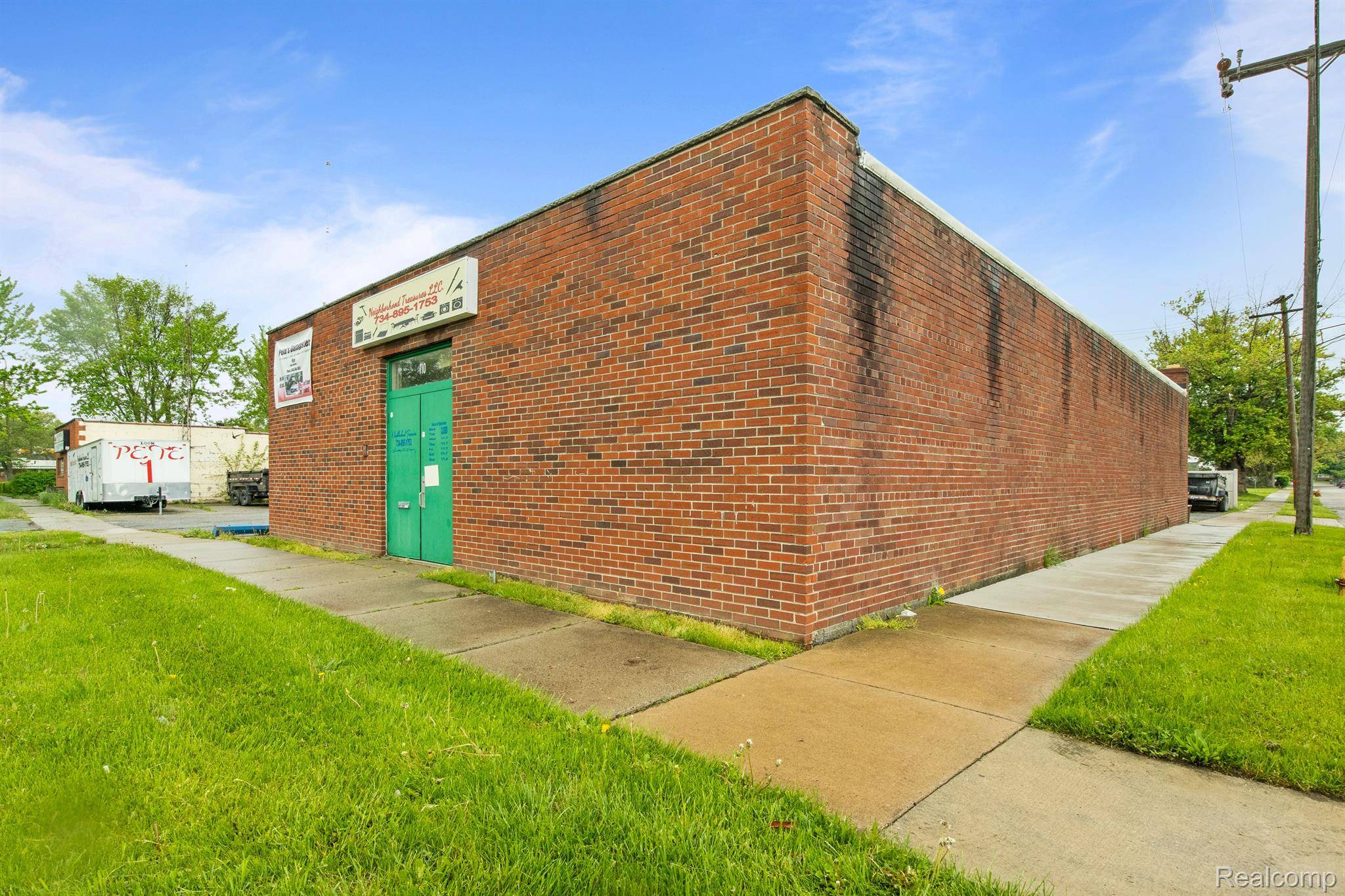 Inkster, MI 48141,710 MIDDLEBELT RD