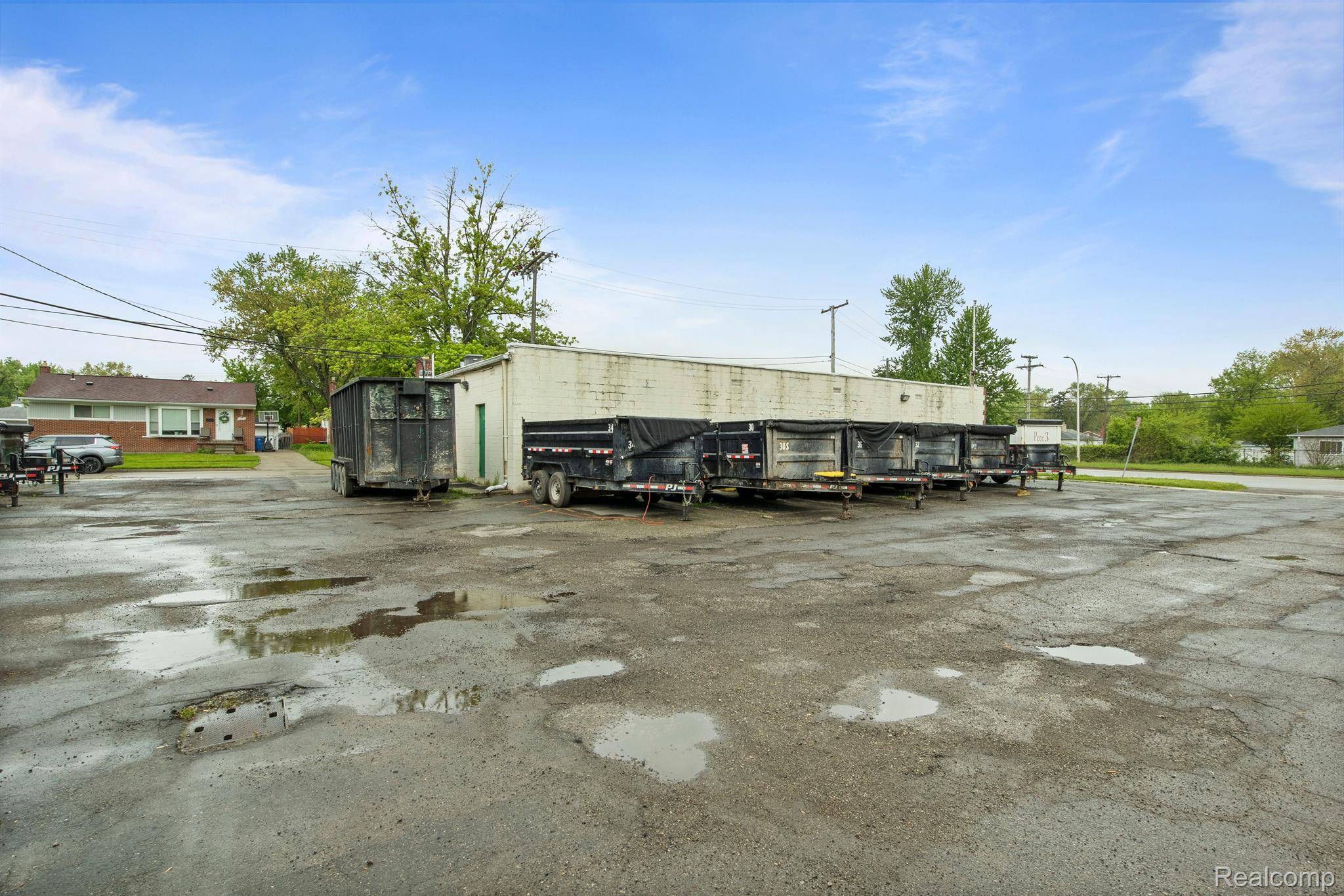 Inkster, MI 48141,710 MIDDLEBELT RD