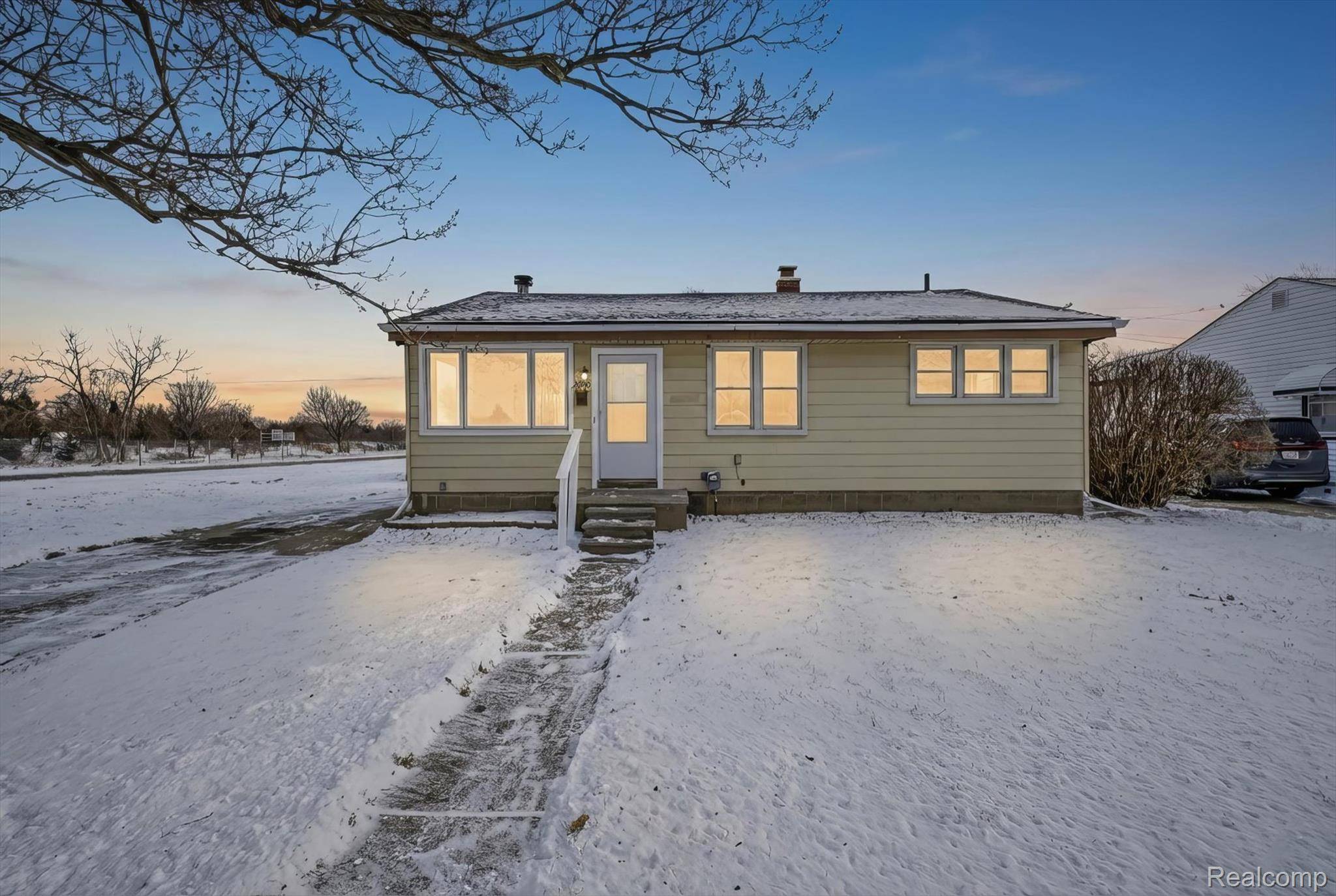 Roseville, MI 48066,26740 Nieman ST