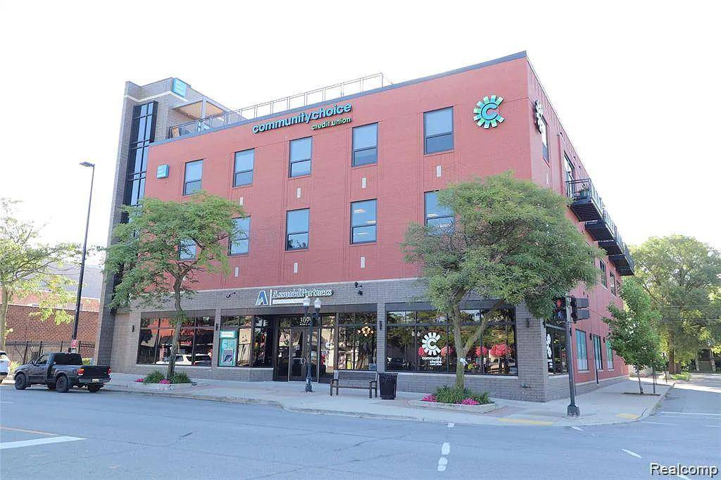 Wyandotte, MI 48192,3099 Biddle AVE #303