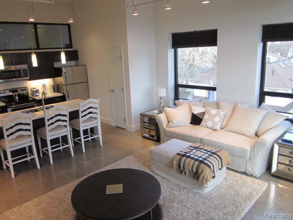 Wyandotte, MI 48192,3099 Biddle AVE #303