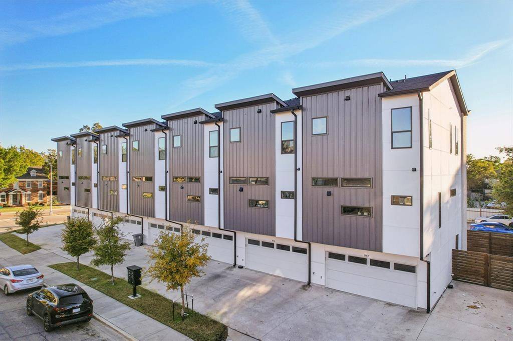 Dallas, TX 75214,145 N Henderson Avenue #102