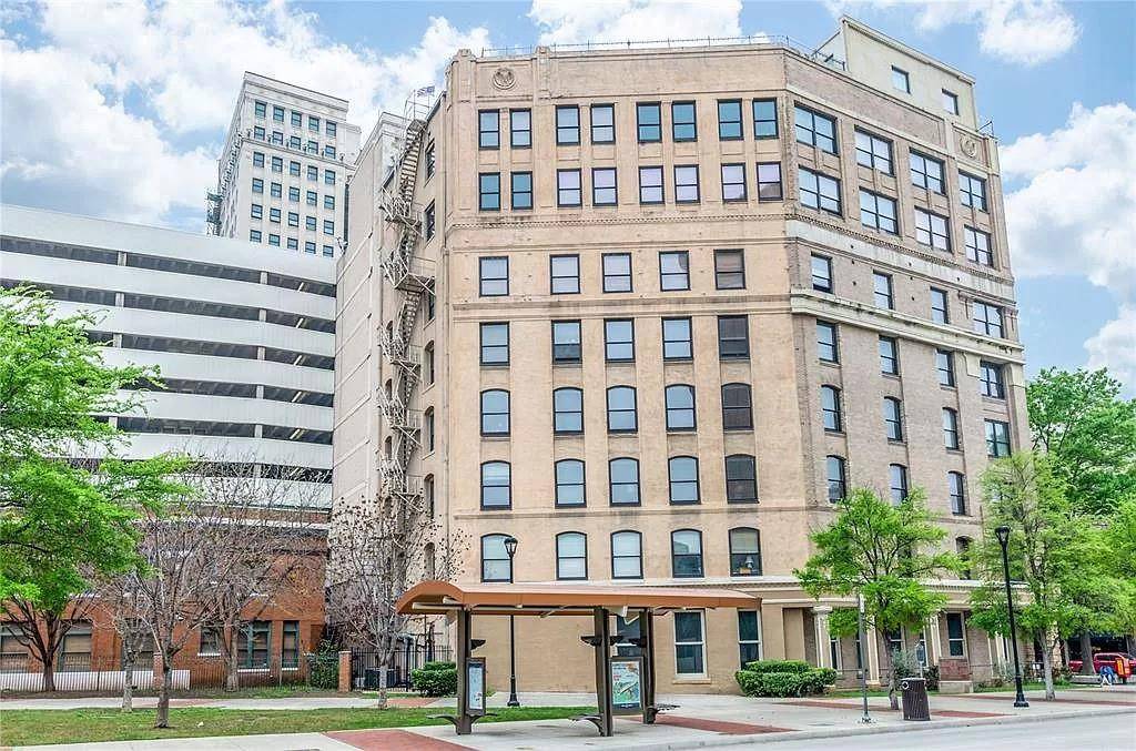 Fort Worth, TX 76102,910 Houston Street #604