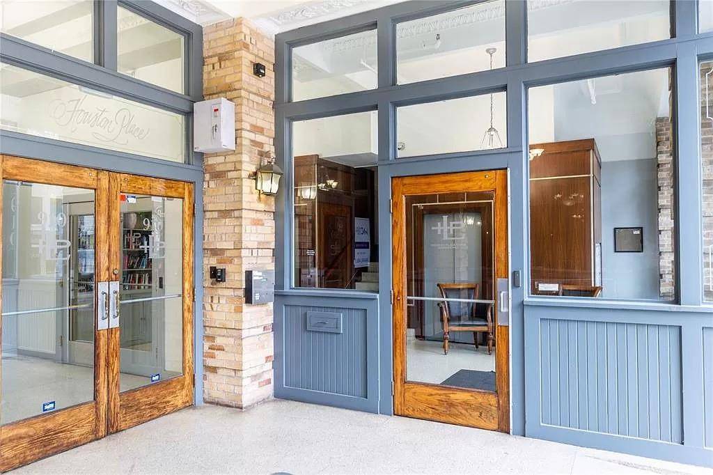 Fort Worth, TX 76102,910 Houston Street #604