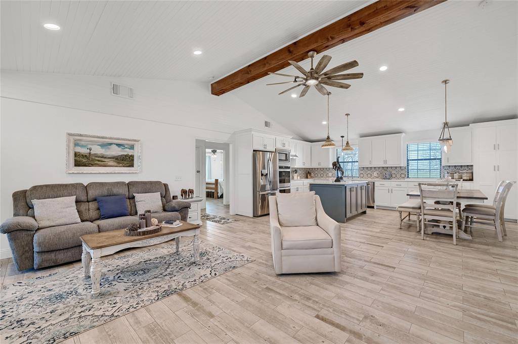 Tioga, TX 76271,132 Windmill Drive