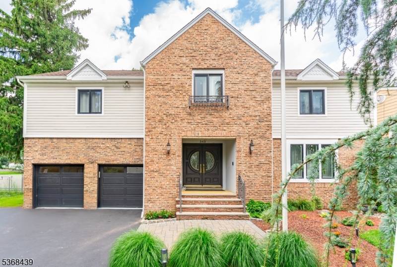 Kenilworth Boro, NJ 07033,341 N 19Th St