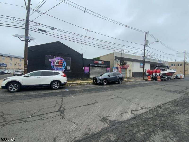 Elizabeth City, NJ 07201,1169-1181 East Broad St