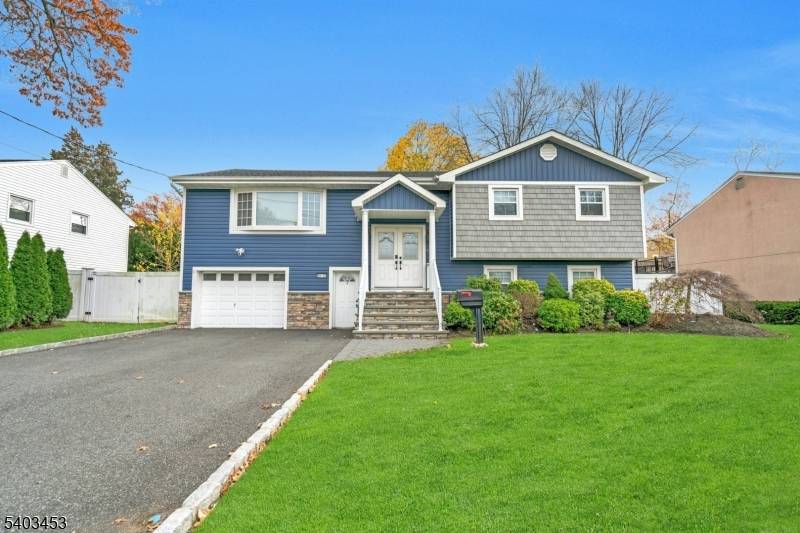 Fair Lawn Boro, NJ 07410,30-06 Morlot Ave